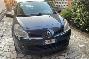 Renault clio 1.2 benzina