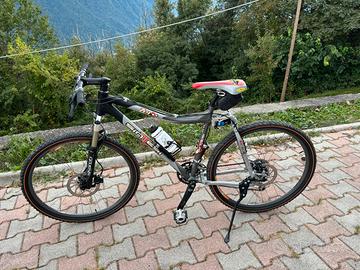 Bici sintesi mountain bike