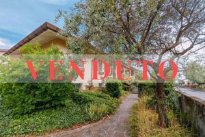 Villa di 522 m² con 4 locali e box auto doppio a F