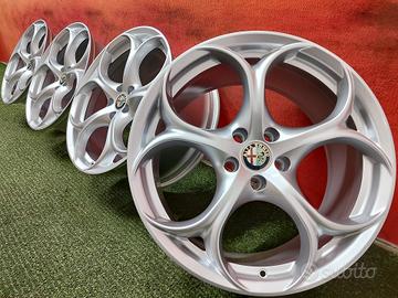 Cerchi Alfa Romeo Giulia Originali 8Jx19 - 9Jx19