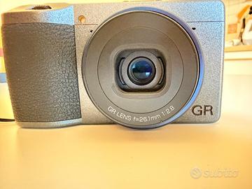 RICOH GR 3 X URBAN EDITION