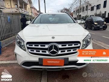 MERCEDES (X156) GLA 180 d Automatic Business