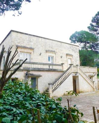 Villa di 197 m² con più di 5 locali a Martina Fran