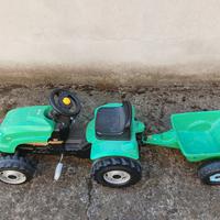  tratore giocatolo 