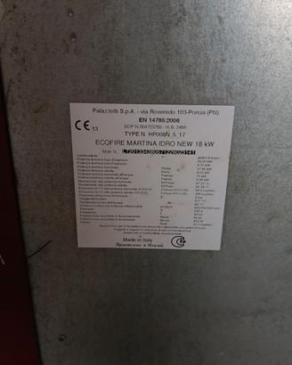 Stufa A pellet idro