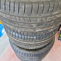 4 gomme Bridgestone 285 40 r21 109Y