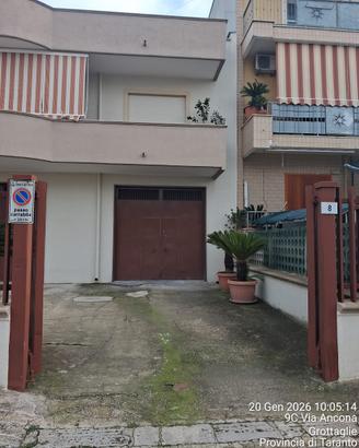 Locale deposito 100mq con accesso carrabile