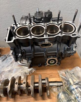 MOTORE YAMAHA R6 SMONTATO