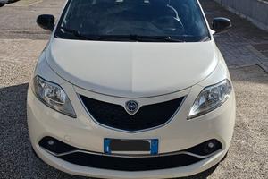 Lancia Ypsilon 1.2 GPL Ecochic Platinum • 2017