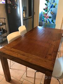 Tavolo etinco con 4 sedie