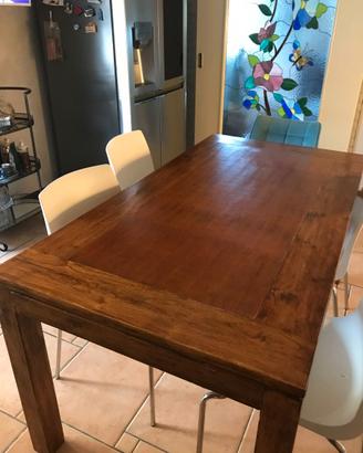 Tavolo etinco con 4 sedie