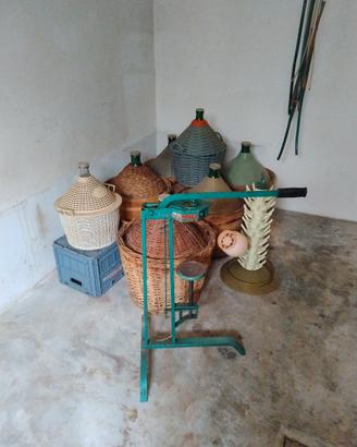 Damigiane e tappa bottiglie