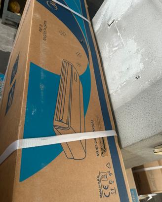 Condizionatore da pavimento o soffitto