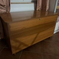 Panca in legno contenitore