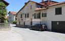 casa-libera-su-2-lati-due-box-auto-