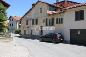 CASA LIBERA SU 2 LATI + DUE BOX AUTO!