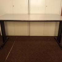 Tavolo da lavoro, 160x80x76(LxHxP)cm.