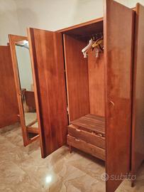 Armadio in finitura legno noce