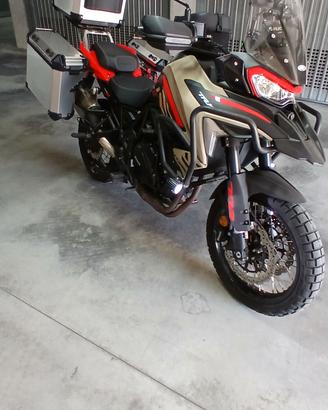 Benelli trk 702x 