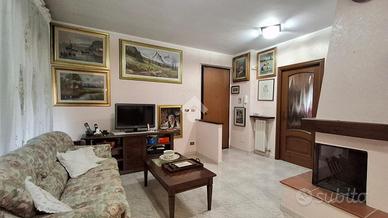 4 LOCALI A GASSINO TORINESE