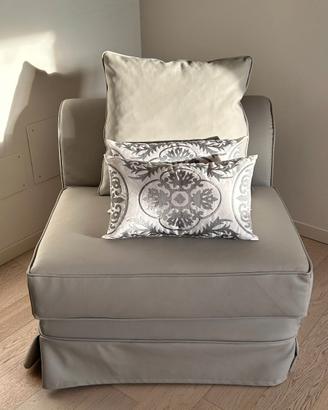 Poltrona in ecopelle grigio perla due posti