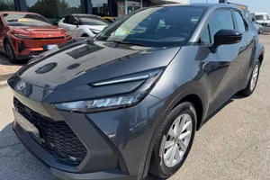 Toyota C-HR 2.0 PHEV E-CVT Active