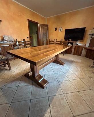 Tavola in noce massiccio