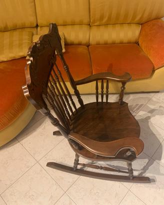 Sedia a dondolo in legno