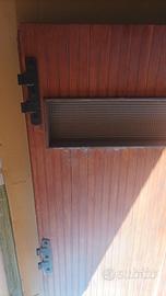 portone in legno 