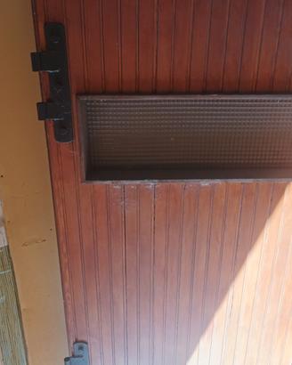 portone in legno 