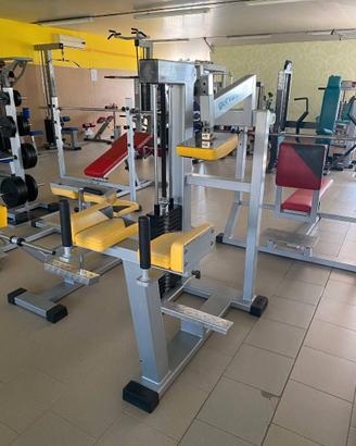 Macchinari isotonici e cardio x palestra