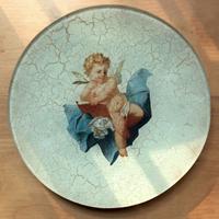 Piatto in vetro da collezione con angioletto