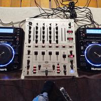 Mixer behringer djx 700 e coppia di Numark NDX 500