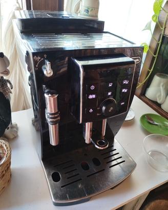 Macchina caffè automatica De Longhi
