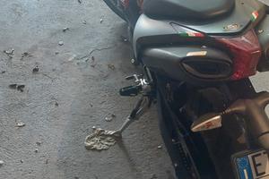 aprilia dorsoduro 900
