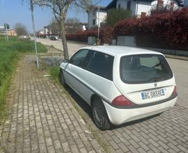 Lancia y elefantino