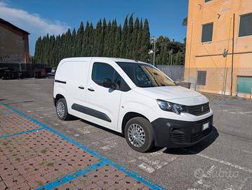 Peugeot Partner premium blue hdi100 2022 km 40.000