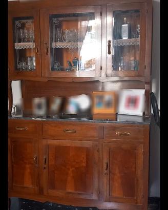 Credenza antica