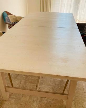 Tavolo da esterno IKEA in legno bianco allungabile
