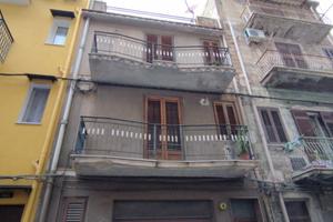 Intera palazzina panoramica con box auto