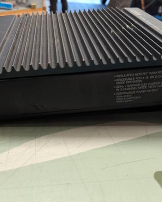 AMPLIFICATORE clarion