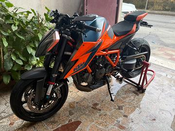 Ktm super duke 1290r 2021