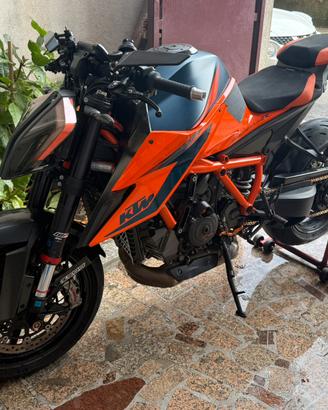 Ktm super duke 1290r 2021