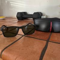 Occhiali Prada modello sport