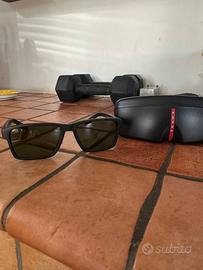 Occhiali Prada modello sport