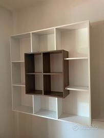 Libreria bianca/marrone 136x136x22 cm