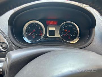 RENAULT CLIO 1.2 ANNO  2011 CON IMPIANTO GPL