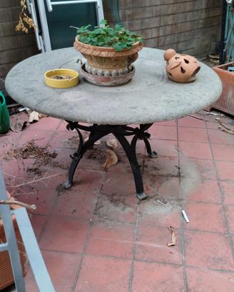 tavolo in marmo con barbecue interno h70 diam 120