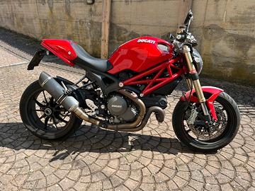 Ducati Monster 1100 evo