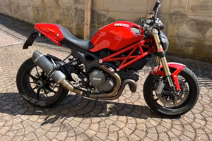 Ducati Monster 1100 evo